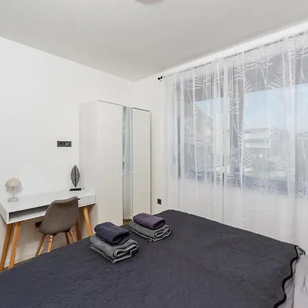 6-person With 3 En-suites *